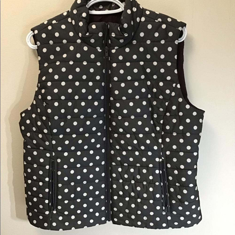 Women’s puffer vest.     SOLD